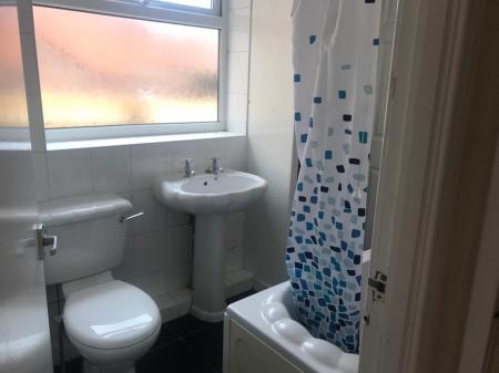 2 bedroom Flat to let in Kelvin Grove, Sandyford, Newcastle Upon Tyne, NE2