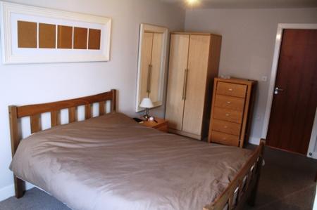 2 bedroom Flat to let in Colombo Square, Worsdell Drive, Gateshead, NE8