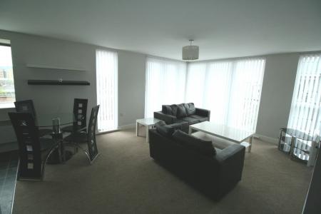 2 bedroom Flat to let in Colombo Square, Worsdell Drive, Gateshead, NE8