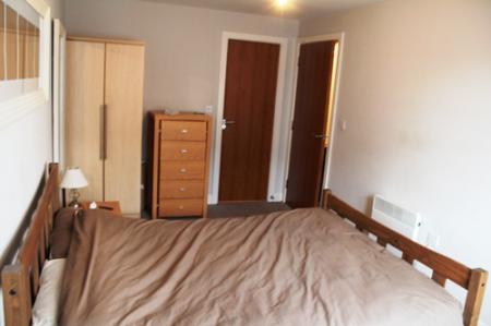 2 bedroom Flat to let in Colombo Square, Worsdell Drive, Gateshead, NE8