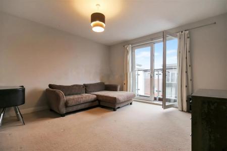 2 bedroom Flat to let in Colombo Square, Worsdell Drive, Ochre Yards, Gateshead, NE8