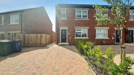 3 bedroom Terraced House to let in Hazel Drive, Newcastle Upon Tyne, NE15