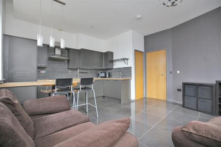 2 bedroom Flat to let in Hudson Street, Gateshead, NE8