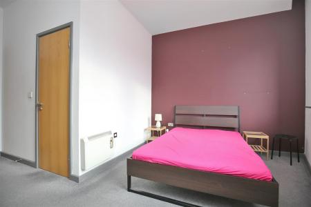 2 bedroom Flat to let in Hudson Street, Gateshead, NE8
