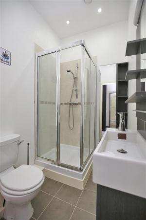 2 bedroom Flat to let in Hudson Street, Gateshead, NE8