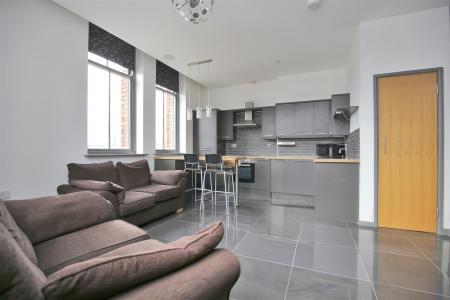 2 bedroom Flat to let in Hudson Street, Gateshead, NE8