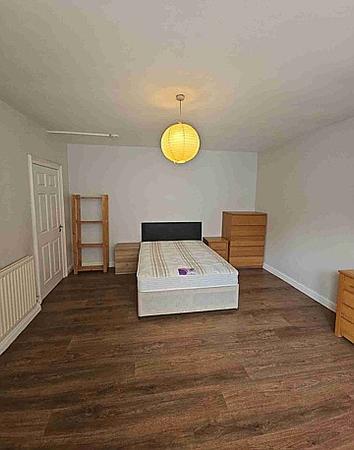 2 bedroom Flat to let in Kelvin Grove, Sandyford, Newcastle Upon Tyne, NE2