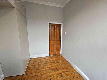 4 bedroom Flat to let in (COPY of) Sandringham Road, Gosforth, NE3