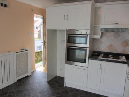 2 bedroom Semi-detached house to let in Chelford Close, Hadrian Park, Wallsend, NE28