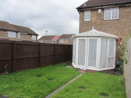 2 bedroom Semi-detached house to let in Chelford Close, Hadrian Park, Wallsend, NE28