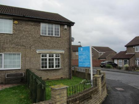 2 bedroom Semi-detached house to let in Chelford Close, Hadrian Park, Wallsend, NE28