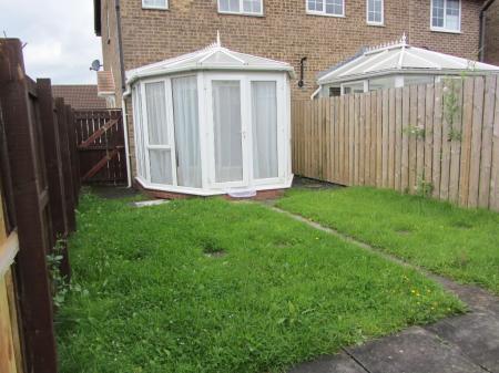 2 bedroom Semi-detached house to let in Chelford Close, Hadrian Park, Wallsend, NE28