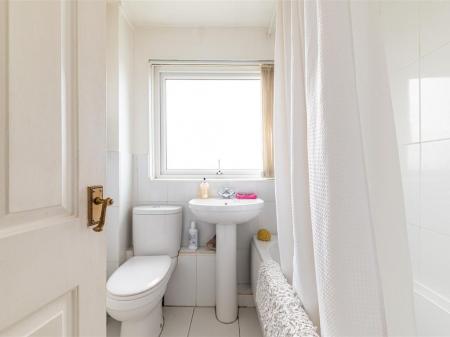 3 bedroom Semi-detached house to let in Fareham Way, Cramlington, NE23