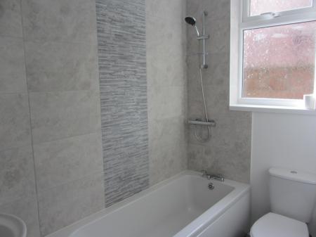 2 bedroom Flat to let in High Street East, Wallsend, NE28