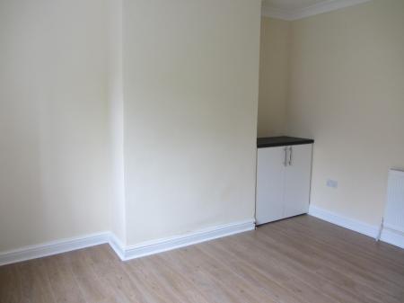 2 bedroom Flat to let in High Street East, Wallsend, NE28