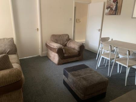 2 bedroom Flat to let in Mowbray St, Heaton, Newcastle Upon Tyne, NE6