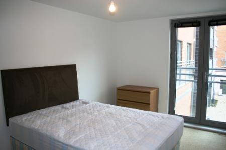 2 bedroom Flat to let in Cameronian Square, Ochre Yards, Gateshead, NE8