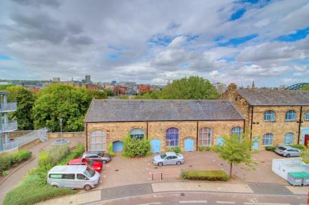 2 bedroom Flat to let in Greensfield Close, Ochre Yards, Gateshead, NE8