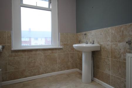 3 bedroom Flat to let in Holystone Crescent, High Heaton, Newcastle Upon Tyne, NE7