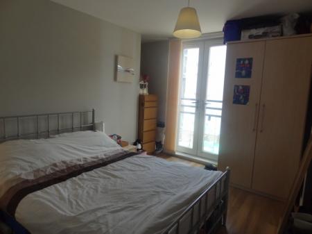 2 bedroom Flat to let in Colombo Square, Worsdell Drive, Gateshead, NE8