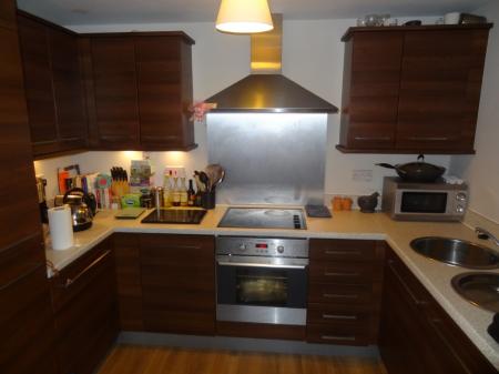 2 bedroom Flat to let in Colombo Square, Worsdell Drive, Gateshead, NE8
