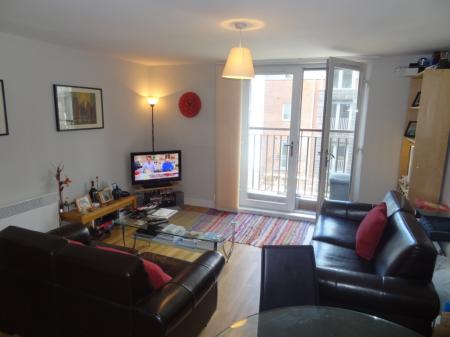 2 bedroom Flat to let in Colombo Square, Worsdell Drive, Gateshead, NE8