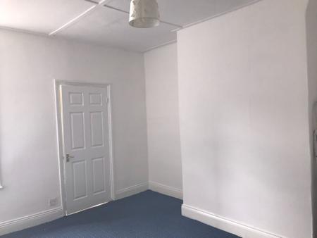 2 bedroom Flat to let in (COPY of) Bensham Avenue, Gateshead, NE8