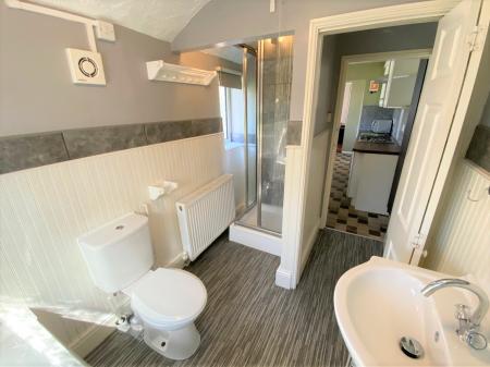 4 bedroom Terraced House to let in Abbey Street, Silverdale, ST5