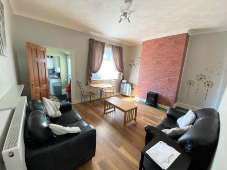 4 bedroom Terraced House to let in Abbey Street, Silverdale, ST5