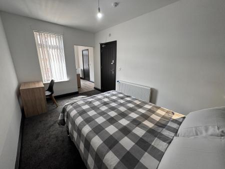 1 bedroom Flat to let in Bath Street, Stoke-on-Trent, ST4