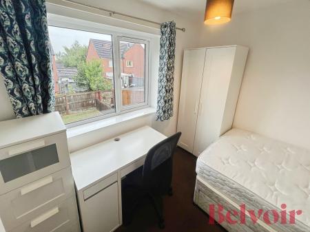 5 bedroom Detached house to let in Centurion Crescent, Newcastle-under-Lyme, ST5