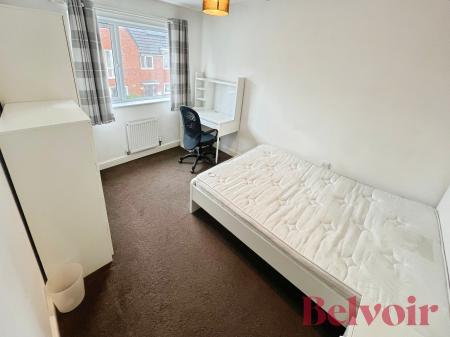 5 bedroom Detached house to let in Centurion Crescent, Newcastle-under-Lyme, ST5