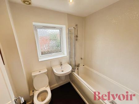 5 bedroom Detached house to let in Centurion Crescent, Newcastle-under-Lyme, ST5
