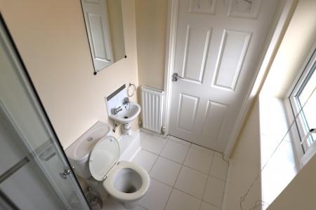 4 bedroom Semi-detached house to let in Comet Avenue, Knutton, ST5