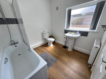 4 bedroom End of terrace house to let in Enderley Street, Newcastle-under-Lyme, ST5