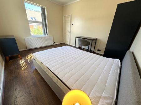 4 bedroom End of terrace house to let in Enderley Street, Newcastle-under-Lyme, ST5