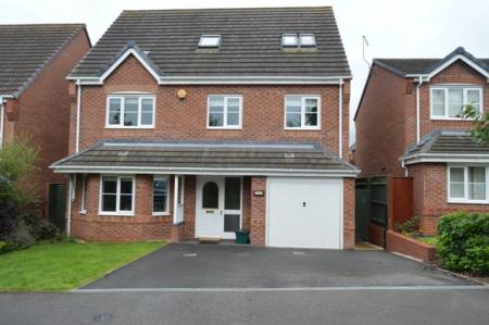 7 bedroom Detached house to let in Galingale View, Newcastle-under-Lyme, ST5