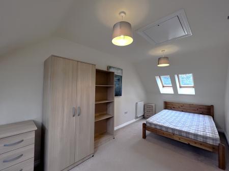 7 bedroom Detached house to let in Galingale View, Newcastle-under-Lyme, ST5