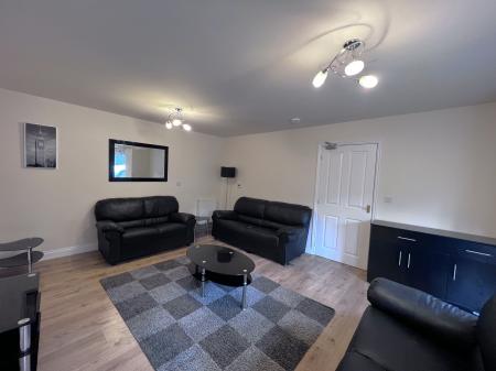 7 bedroom Detached house to let in Galingale View, Newcastle-under-Lyme, ST5