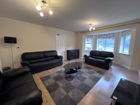 7 bedroom Detached house to let in Galingale View, Newcastle-under-Lyme, ST5