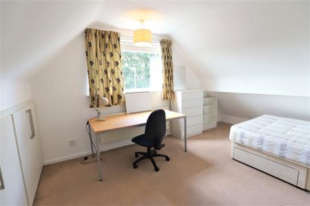 4 bedroom Semi-detached house to let in Hawkstone Close, Newcastle-under-Lyme, ST5