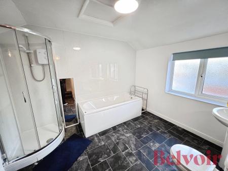 5 bedroom Terraced House to let in High Street, Silverdale, ST5