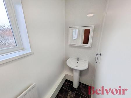 5 bedroom Terraced House to let in High Street, Silverdale, ST5