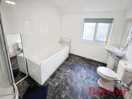 5 bedroom Terraced House to let in High Street, Silverdale, ST5