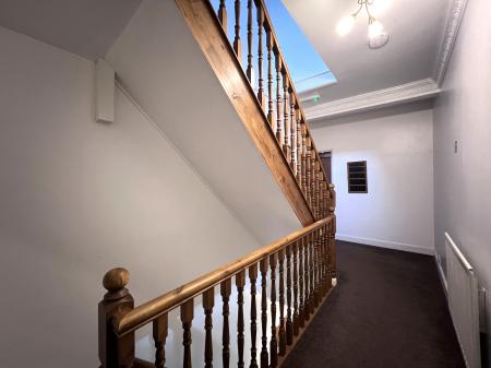 6 bedroom Terraced House to let in High Street, Silverdale, ST5