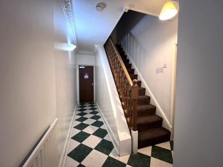 6 bedroom Terraced House to let in High Street, Silverdale, ST5