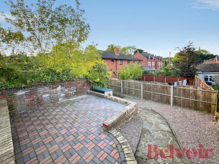 5 bedroom Terraced House to let in High Street, Silverdale, ST5