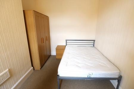4 bedroom Terraced House to let in King Street, Cross Heath, Newcastle-under-Lyme, ST5