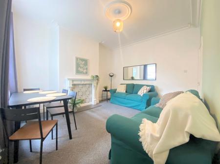 4 bedroom Terraced House to let in Liverpool Road, Newcastle-under-Lyme, ST5