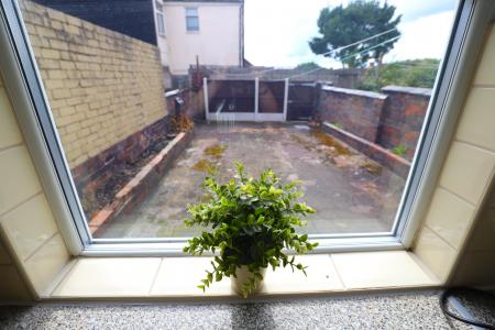 4 bedroom Terraced House to let in Liverpool Road, Newcastle-under-Lyme, ST5